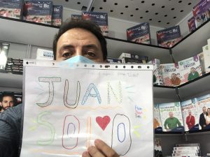 Diluvio en la Feria del Libro de Madrid - Juan Solo - Escritor - Dibujo